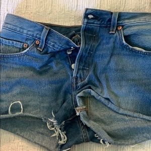 Levi’s cut off jean shorts